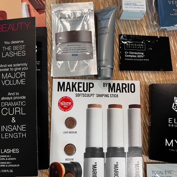 33 NWT Travel Size Beauty Minis - Picture 7 of 9